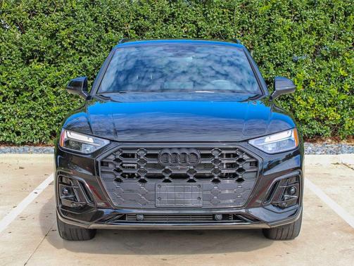 Mythos Black Metallic 2024 Audi Q5 55 S line Premium Plus