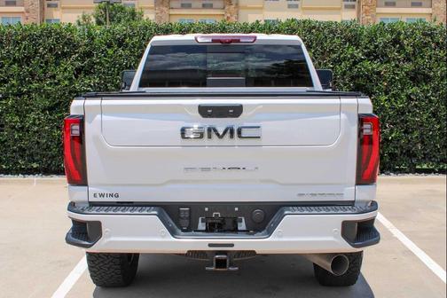 White Frost Tricoat 2025 GMC Sierra 2500 Denali Ultimate