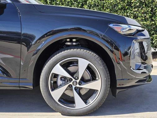 2025 Audi Q5 Premium TFSI quattro S tronic