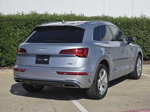 2023 Audi Q5 45 S line Prestige