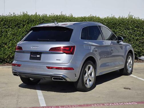 2022 Audi Q5 45 S line Premium Plus