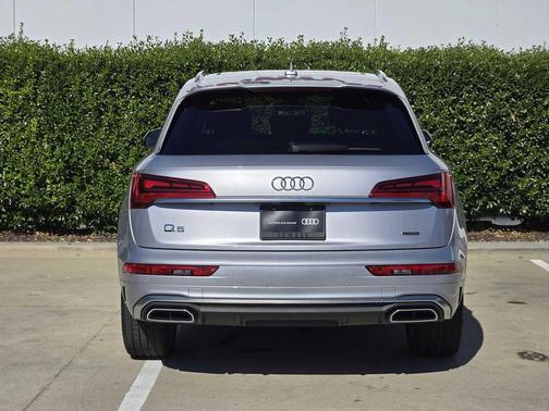 2022 Audi Q5 45 S line Premium Plus