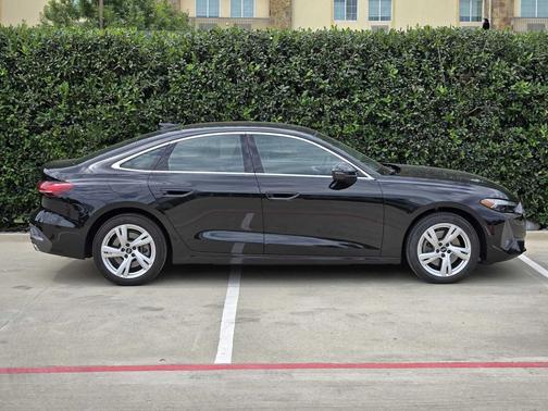 MYTHOS BLACK 2025 Audi A5 Premium Plus TFSI quattro S tronic