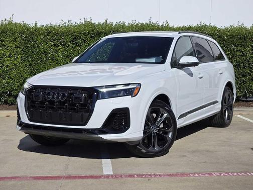 2025 Audi Q7 55 Premium Plus