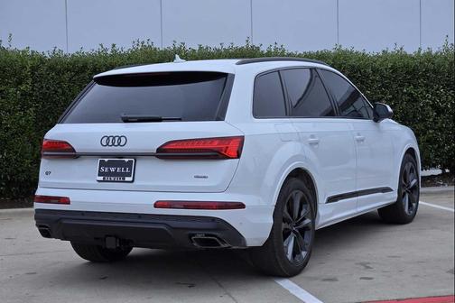 GLACIER WHITE 2026 Audi Q7 55 Premium Plus