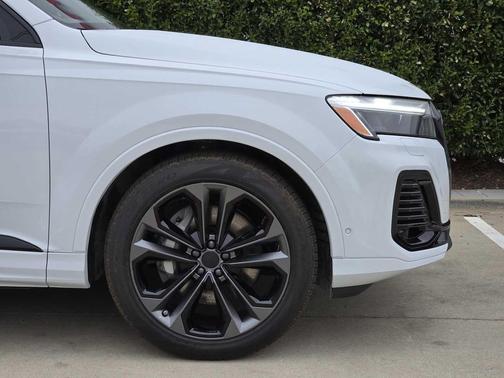 2026 Audi Q7 55 Premium Plus