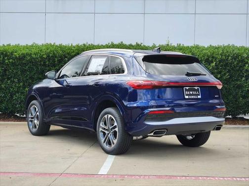 2025 Audi Q5 Premium