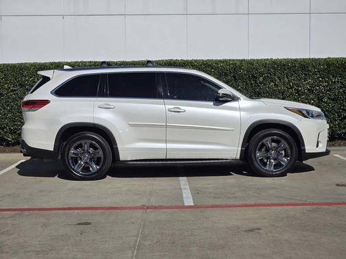 2018 Toyota Highlander Limited Platinum