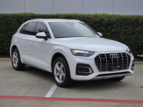 Arkona White 2024 Audi Q5 40 Premium