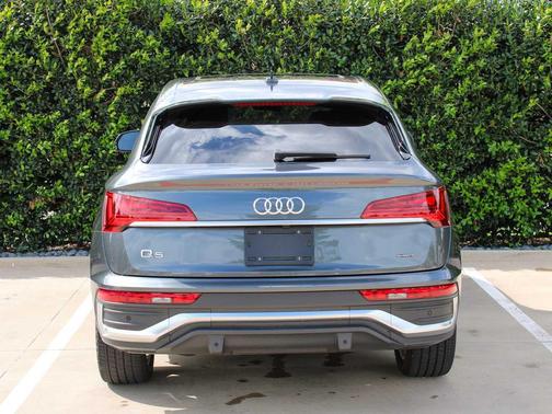 Daytona Gray Pearl Effect 2023 Audi Q5 45 S line Premium