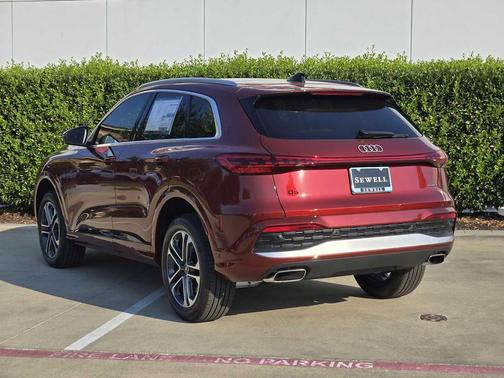 2025 Audi Q5 Premium Plus
