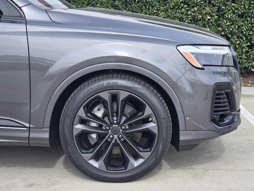 2026 Audi Q7 55 Premium Plus