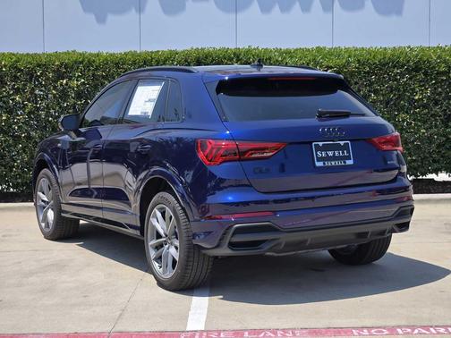2025 Audi Q3 Premium 45 TFSI S line quattro Tiptronic