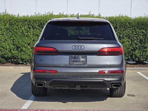 2025 Audi Q7 45 Premium Plus