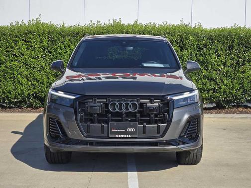 2025 Audi Q7 45 Premium Plus