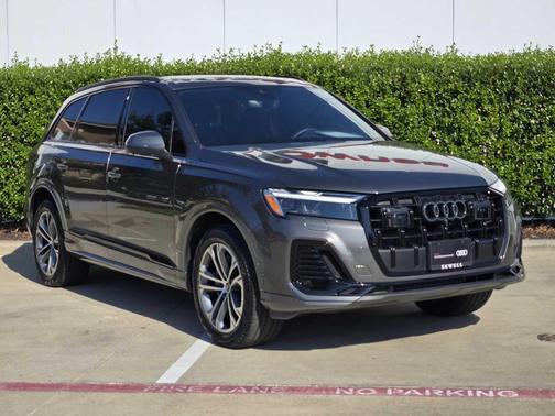 2025 Audi Q7 45 Premium Plus