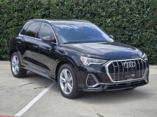 MYTHOS BLACK 2024 Audi Q3 Premium 45 TFSI S line quattro Tiptronic