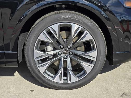 2026 Audi Q8 55 Prestige