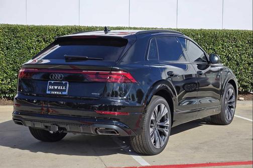 MYTHOS BLACK 2026 Audi Q8 55 Prestige