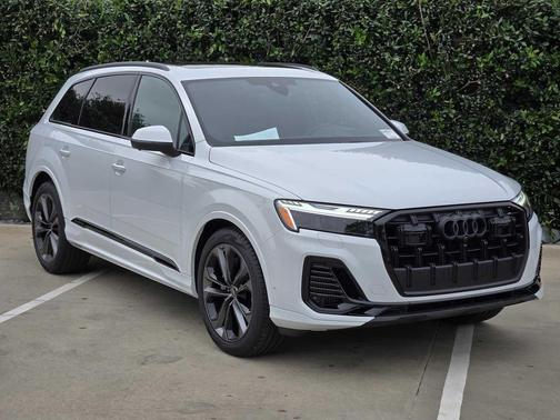 GLACIER WHITE 2025 Audi Q7 55 Prestige