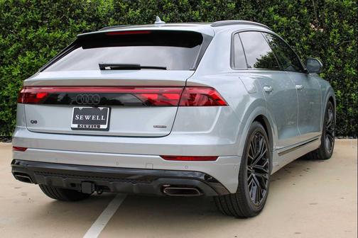 Satellite Silver Metallic 2026 Audi Q8 55 Prestige