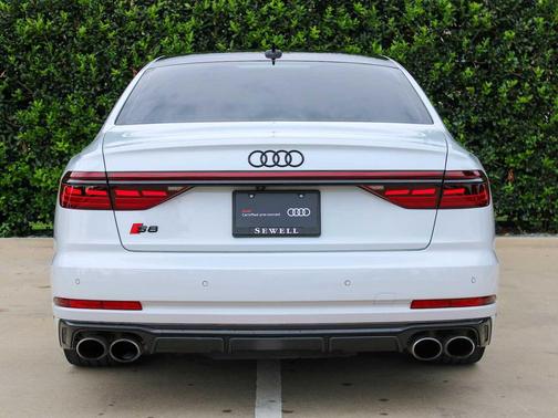 Glacier White Metallic 2024 Audi S8 4.0T