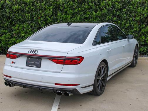 Glacier White Metallic 2024 Audi S8 4.0T