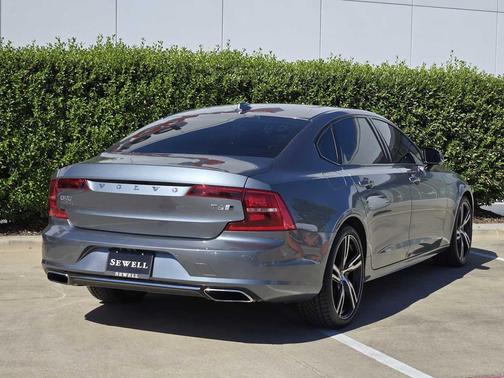 2020 Volvo S90 T6 R-Design