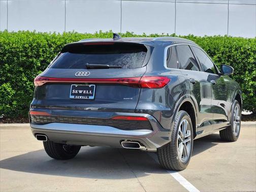 2025 Audi Q5 Premium Plus