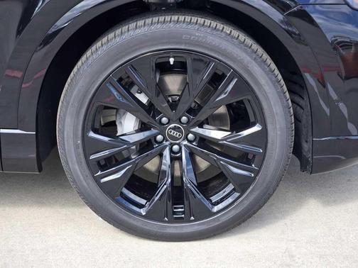 2026 Audi Q8 55 Premium Plus