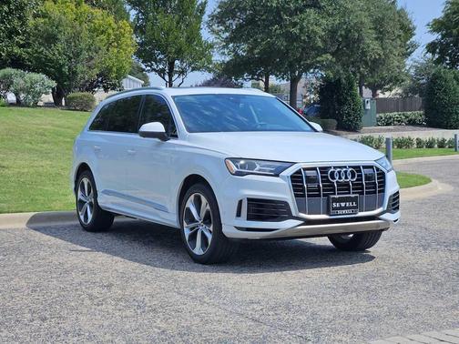 2022 Audi Q7 55 Premium Plus