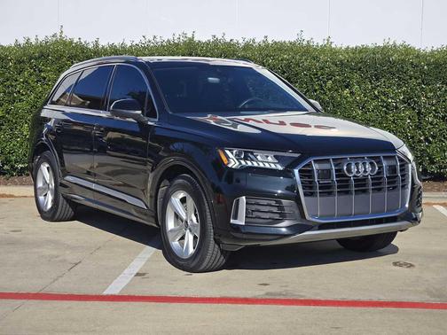 2023 Audi Q7 45 Premium Plus