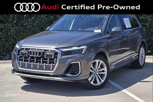 Samurai Gray Metallic 2025 Audi Q7 55 Premium Plus