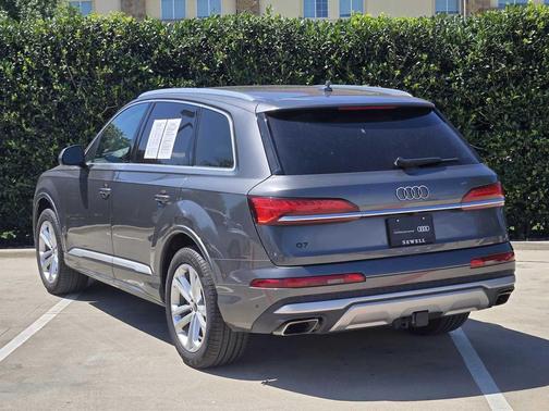 Samurai Gray Metallic 2025 Audi Q7 55 Premium Plus