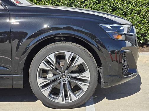 2026 Audi Q8 55 Premium Plus