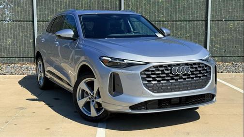 FLORETT SILVER 2025 Audi Q5 Premium Plus TFSI quattro S tronic