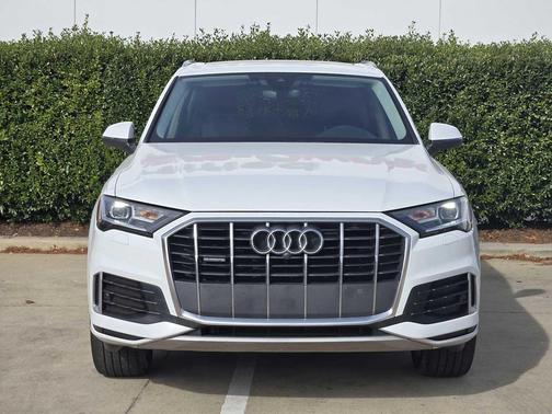 2022 Audi Q7 45 Premium