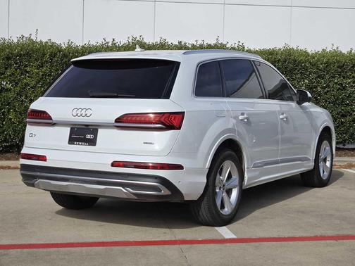 2022 Audi Q7 45 Premium