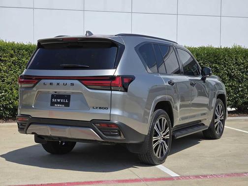 2025 Lexus LX 600 Luxury