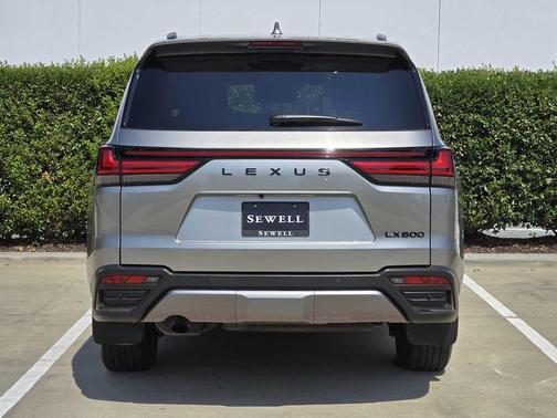 2025 Lexus LX 600 Luxury