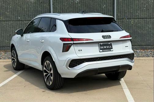 Glacier White Metallic 2026 Audi Q3 TFSI quattro S tronic