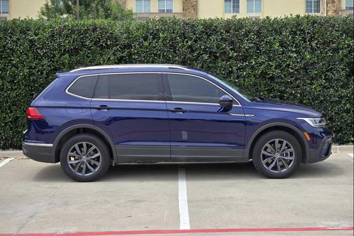 Atlantic Blue Metallic 2022 Volkswagen Tiguan 2.0T SE