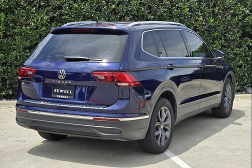 Atlantic Blue Metallic 2022 Volkswagen Tiguan 2.0T SE