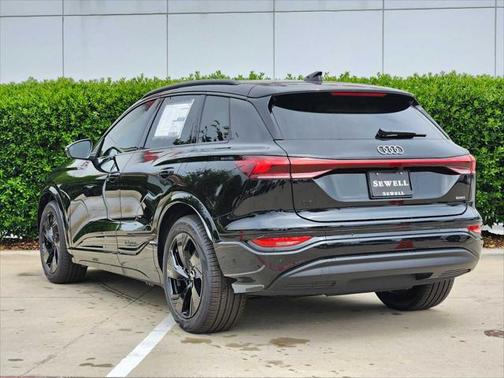 2025 Audi Q6 e-tron Prestige quattro