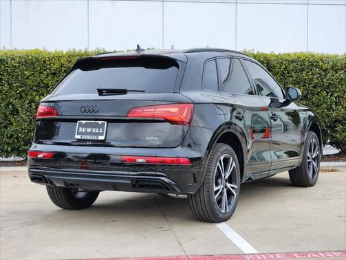 2025 Audi Q5 45 S line Prestige