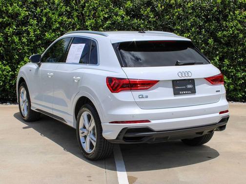 GLACIER WHITE 2024 Audi Q3 45 S line Premium Plus