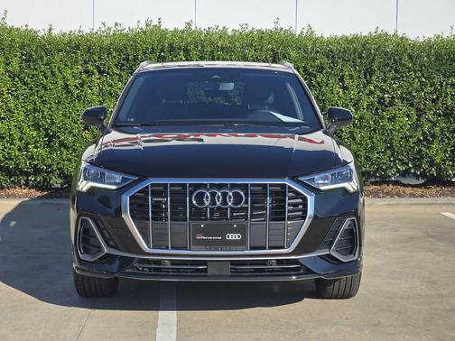 2024 Audi Q3 Premium 45 TFSI S line quattro Tiptronic