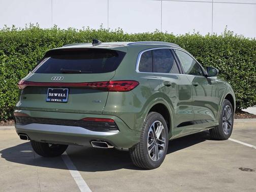 2025 Audi Q5 Premium Plus