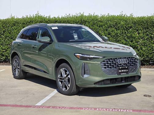 2025 Audi Q5 Premium Plus