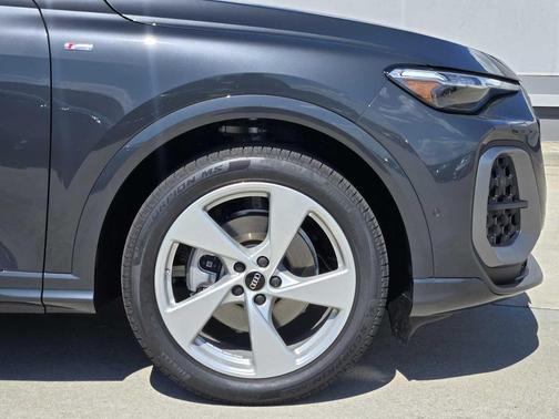 2025 Audi Q5 Prestige TFSI quattro S tronic
